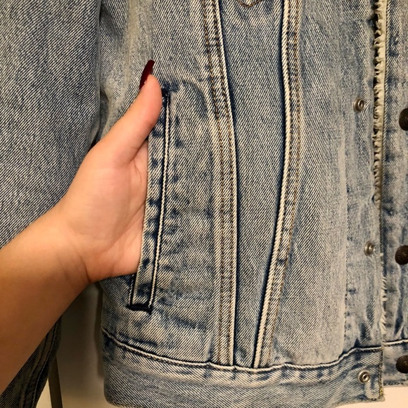 Levi’s Premium Women’s Ex Boyfriend Sherpa Jean Jacket - Size S - Picture 3 of 4